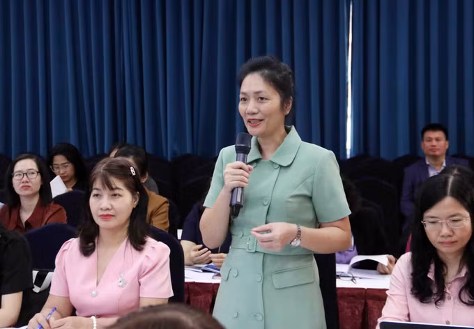 Các đại biểu dự Hội nghị phát biểu ý kiến.