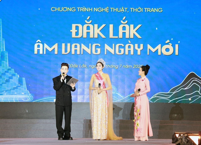 Hoa hậu Việt Nam 2024 Hà Trúc Linh giao lưu với khán giả tại chương trình. am-vang-19072025-02.jpg