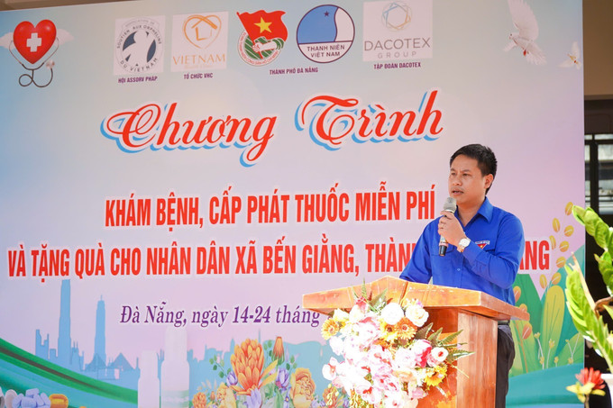 Phó Bí thư Thành Đoàn Đà Nẵng Lê Kim Thường phát biểu tại Chương trình khám, chữa bệnh, cấp phát thuốc miễn phí cho người dân vùng sâu, vùng xa trên địa bàn. kham-benh-dn-14072025-01.jpg
