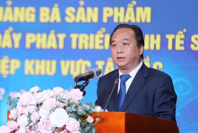 Phó Chủ tịch UBND tỉnh Điện Biên Nguyễn Minh Phú phát biểu tại Hội thảo.