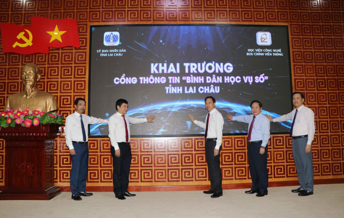 Khai trương Cổng thông tin “Bình dân học vụ số" tỉnh Lai Châu. Khai trương Cổng thông tin “Bình dân học vụ số" tỉnh Lai Châu.