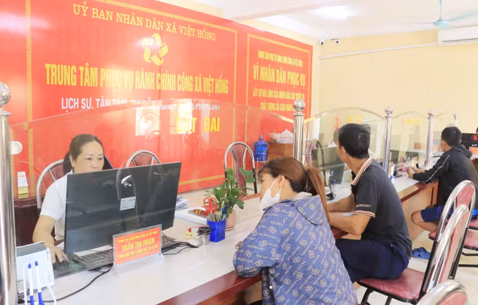 Kết quả đánh giá chất lượng phục vụ người dân, doanh nghiệp trên môi trường điện tử xã Việt Hồng đạt 94,27 điểm, xếp thứ 3 trong tổng số 99 đơn vị cấp xã trên địa bàn tỉnh Lào Cai.