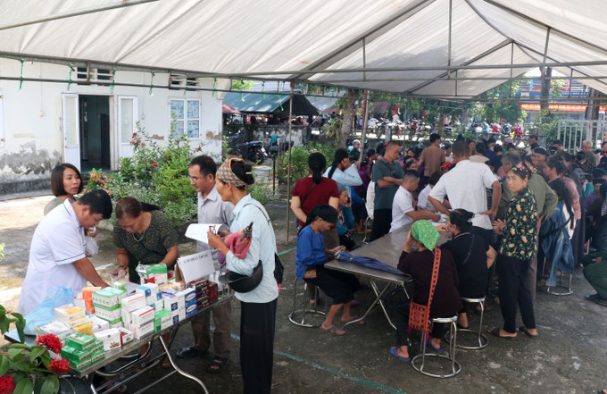 Khám bệnh, tư vấn, phát thuốc miễn phí cho người dân xã Phú Linh (Tuyên Quang). y-te-25082025-01.jpg