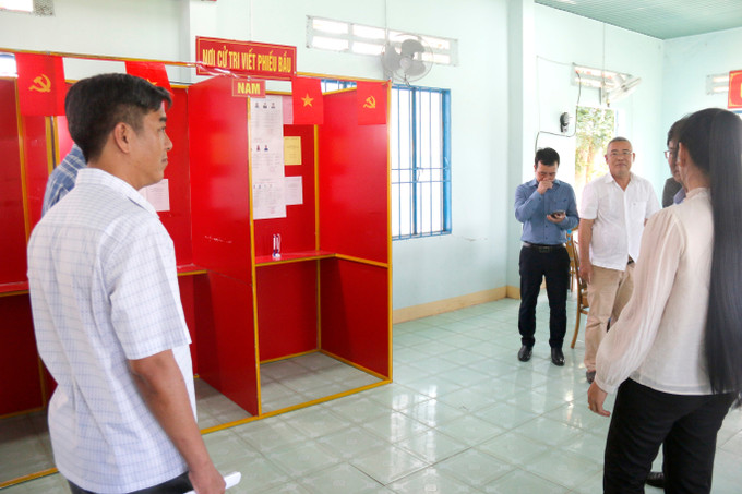 Khu vực bỏ phiếu bầu tại thôn Lâm Giang, xã Hàm Thuận Bắc (Lâm Đồng), nơi thuần đồng bào Chăm sinh sống đã sẵn sàng cho ngày bầu cử.