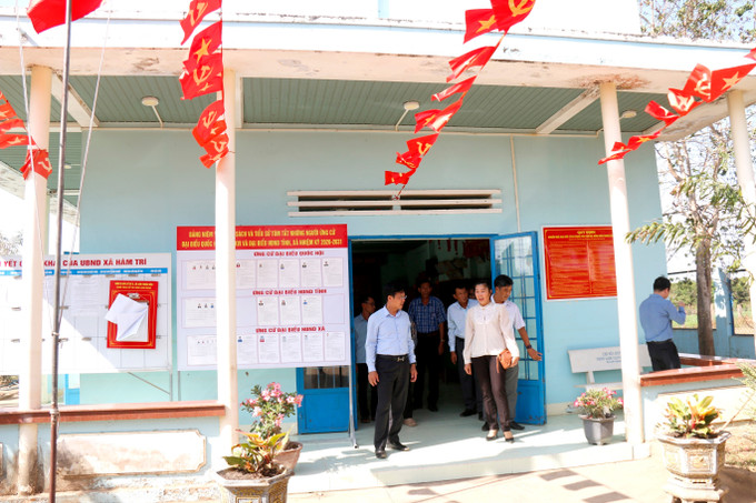 Khu vực Tổ bầu cử tại thôn Lâm Giang, xã Hàm Thuận Bắc (Lâm Đồng), nơi thuần đồng bào Chăm sinh sống đã sẵn sàng cho ngày bầu cử.