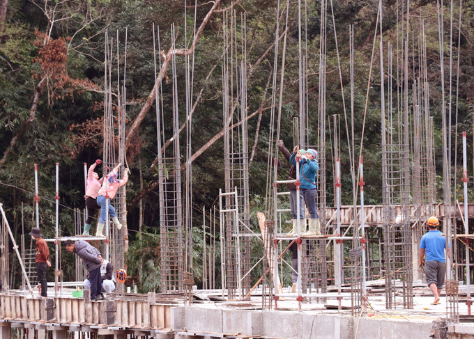 Đẩy nhanh tiến độ xây dựng Trường Phổ thông nội trú liên cấp Tiểu học và THCS Thanh Thủy (xã biên giới Thanh Thủy, Tuyên Quang). Ảnh: Đức Thọ/TTXVN