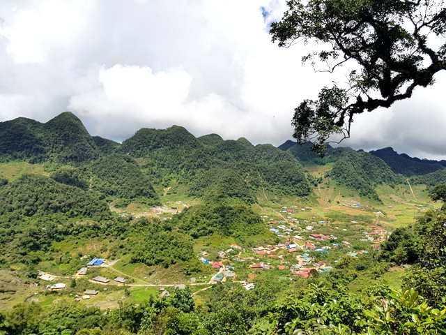 Hang Kia - Pà Cò nhin từ trên cao. Ảnh: dangcongsan.vn