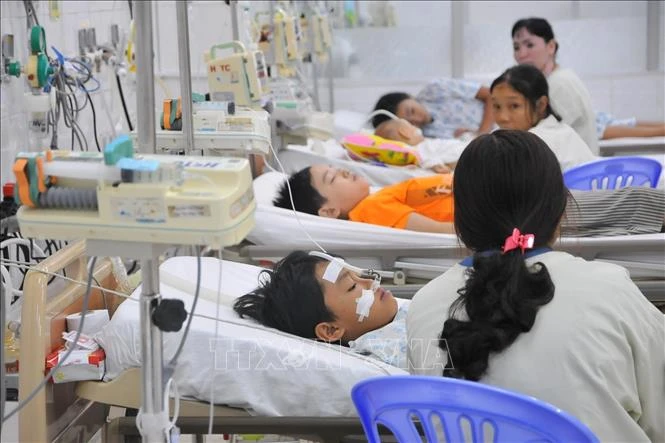 Người dân có biểu hiện sốt xuất huyết cần khám kịp thời, không tự ý sử dụng thuốc tại nhà