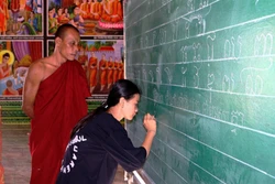 Bảo tồn và phát huy chữ viết, tiếng nói đồng bào Khmer tỉnh Sóc Trăng