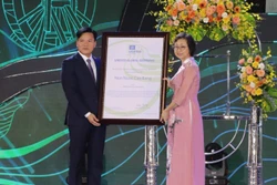 Đón Bằng Chứng nhận danh hiệu Công viên địa chất toàn cầu UNESCO non nước Cao Bằng sau kỳ tái thẩm định