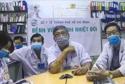 COVID-19: Chuyện chưa kể về hành trình 65 ngày điều trị cho bệnh nhân 91