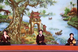 Một tiết mục biểu diễn của Câu lạc bộ hát Xẩm Hà Thị Cầu, tỉnh Ninh Bình. Ảnh: Đức Phương - TTXVN