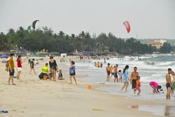 Du lịch Bình Thuận “vươn mình” từ biển