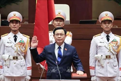 Đồng chí Vương Đình Huệ tuyên thệ nhậm chức Chủ tịch Quốc hội khóa XV. Ảnh: Thống Nhất - TTXVN