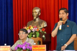 Phó Chủ tịch Quốc hội Nguyễn Đức Hải tiếp xúc cử tri tại 2 huyện miền núi tỉnh Quảng Nam