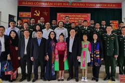 Trưởng Ban Tuyên giáo Trung ương Nguyễn Trọng Nghĩa: Không ngừng nâng cao trình độ chuyên môn nghiệp vụ, giữ vững an ninh trên tuyến biên giới