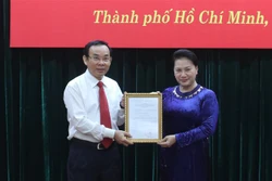 Công bố quyết định giới thiệu đồng chí Nguyễn Văn Nên để bầu giữ chức Bí thư Thành ủy Thành phố Hồ Chí Mình nhiệm kỳ 2020-2025