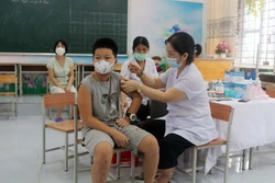 Dịch COVID-19: Cả nước ghi nhận 2.197 ca mới; các địa phương sớm hoàn thành tiêm vaccine cho trẻ từ 5-11 tuổi