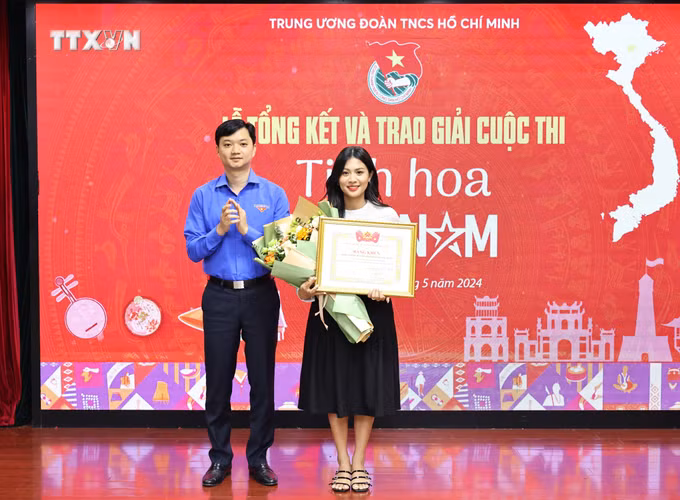 vna_potal_le_tong_ket_va_trao_giai_cuoc_thi_“tinh_hoa_viet_nam”_lan_thu_ii_–_nam_2023_7394059.jpg