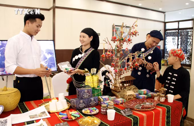 vna_potal_hoi_nghi_xuc_tien_quang_ba_du_lich_tinh_thai_nguyen_tai_bac_giang_va_bac_ninh_7537870 (2).jpg