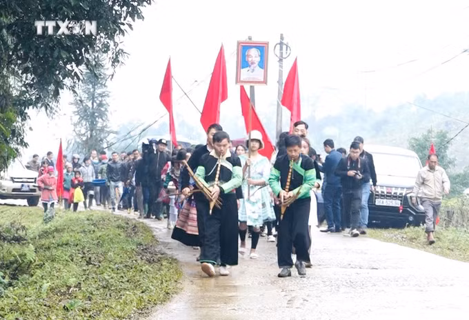 vna_potal_yen_bai_dac_sac_tet_rung_na_hau_2024_anh_theo_tin_7262390.jpg