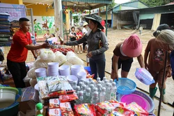 Hơi ấm mọi miền hướng về vùng lũ Mường Luân