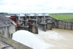 Bác tin đồn đập thủy điện Buôn Tua Srah 'đang không an toàn'