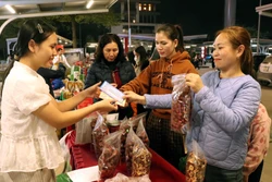 Chăm lo Tết cho đoàn viên, người lao động