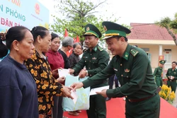 Xuân ấm tình quân dân vùng biên giới biển Quảng Ngãi