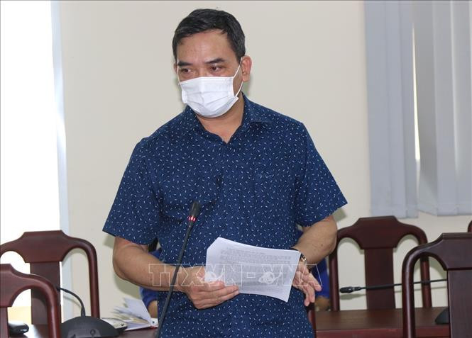 Ông Đỗ Anh Khang, Phó Chủ tịch UBND quận Gò Vấp phát biểu tại buổi làm việc. Ảnh: Xuân Tình - TTXVN Dịch COVID-19: Nới lỏng việc giãn cách xã hội tại quận Gò Vấp, Thành phố Hồ Chí Minh ảnh 3