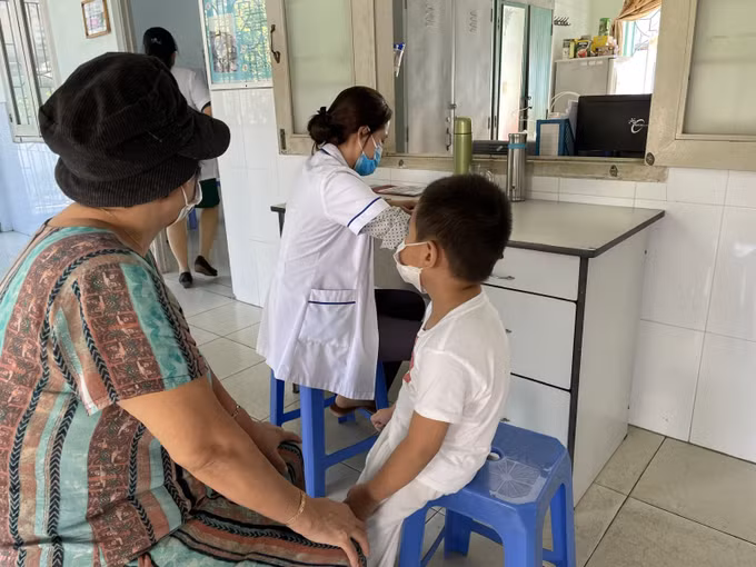 Thành phố Hồ Chí Minh: 34 Trạm Y tế đáp ứng đủ điều kiện tiếp tục khám, chữa bệnh bảo hiểm y tế ảnh 1