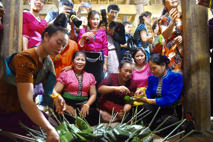 Tái hiện nghi thức Mừng cơm mới của đồng bào dân tộc Lào ảnh 6