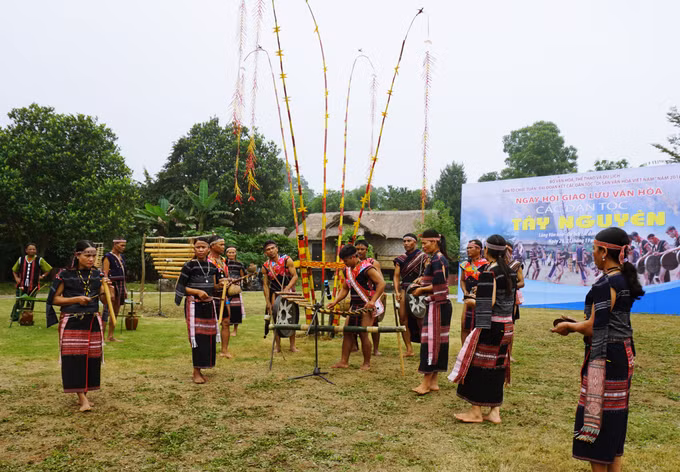 Các hoạt động tháng 12 với chủ đề “Làng - Ngôi nhà chung của chúng ta” tại Làng Văn hóa - Du lịch các dân tộc Việt Nam ảnh 2