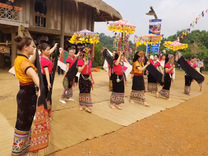 Các hoạt động tháng 3 với chủ đề “Mùa xuân nho nhỏ” tại Làng Văn hóa - Du lịch các dân tộc Việt Nam ảnh 1