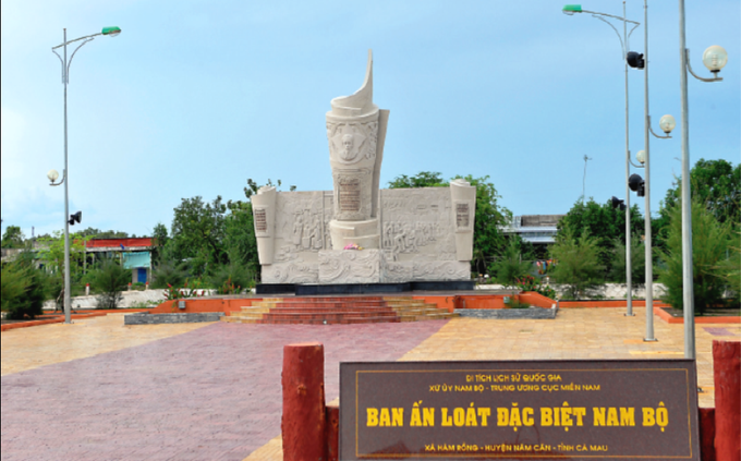 Di tích Bia kỷ niệm Ban ấn loát đặc biệt Nam Bộ ở xã Hà Rồng, huyện Năm Căn, tỉnh Cà Mau. Ảnh: camautourism.vn Cà Mau quy hoạch Khu di tích Bia Ấn loát đặc biệt Nam Bộ trở thành điểm tham quan du lịch ảnh 1