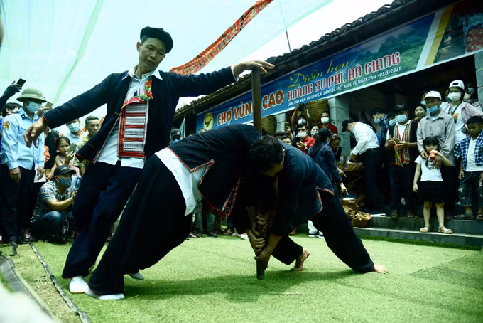 Độc đáo lễ Nhảy lửa của đồng bào Dao đỏ ảnh 8