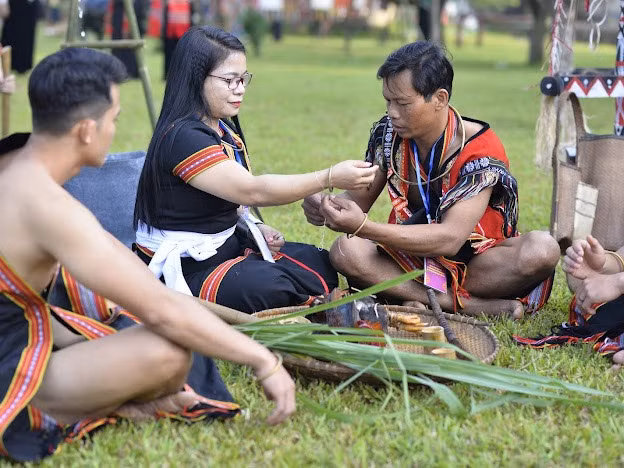 Tái hiện lễ cúng máng nước của đồng bào Ca Dong ảnh 2