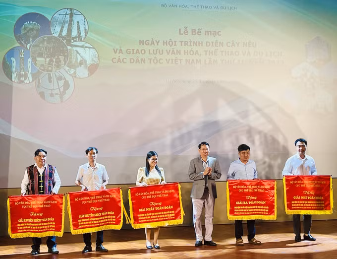 Bế mạc Ngày hội trình diễn cây Nêu và giao lưu văn hóa, thể thao và du lịch các dân tộc Việt Nam lần thứ II, năm 2023 ảnh 5