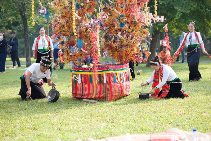 Tái hiện Lễ Hết chá của đồng bào Thái trắng ảnh 4