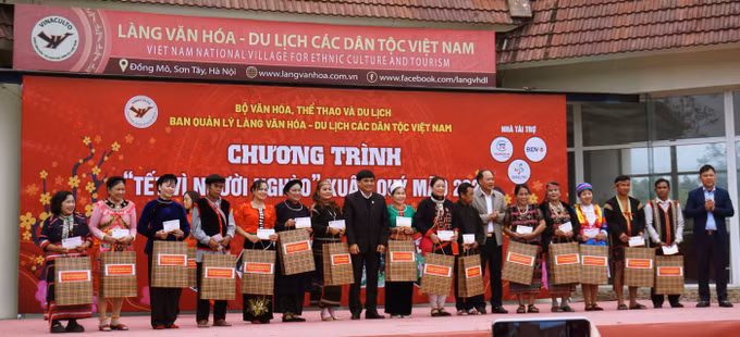Khai mạc Chương trình “Tết vì người nghèo” Xuân Quý Mão 2023 ảnh 3