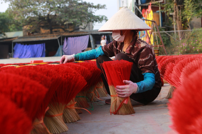 Làng nghề tăm hương truyền thống Quảng Phú Cầu hướng tới “lợi ích kép” ảnh 11