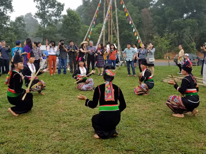 Các hoạt động tháng 8 với chủ đề “Về Làng trải nghiệm nét văn hóa truyền thống” tại Làng Văn hóa - Du lịch các dân tộc Việt Nam ảnh 1
