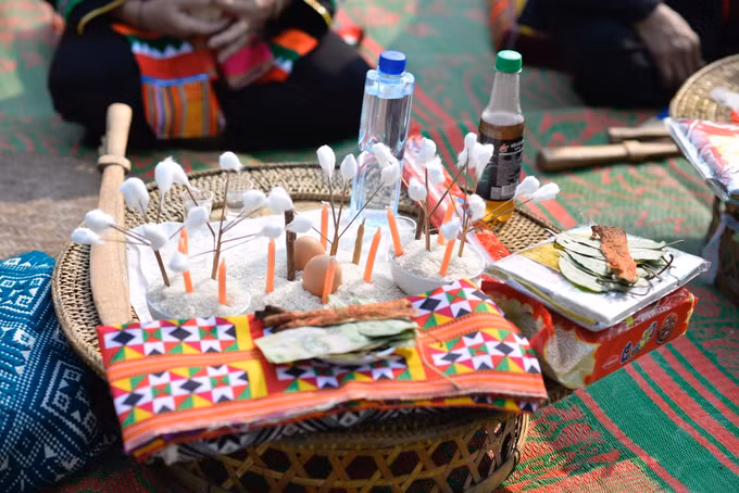 Tái hiện Lễ Hết chá của đồng bào Thái trắng ảnh 1