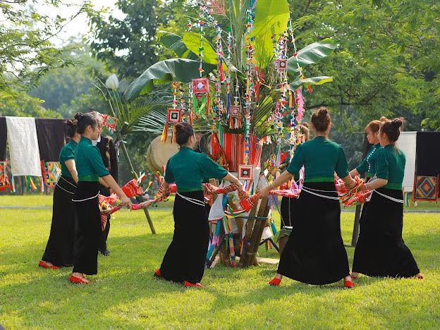 Ngày hội trình diễn cây nêu của đồng bào các dân tộc Việt Nam ảnh 6