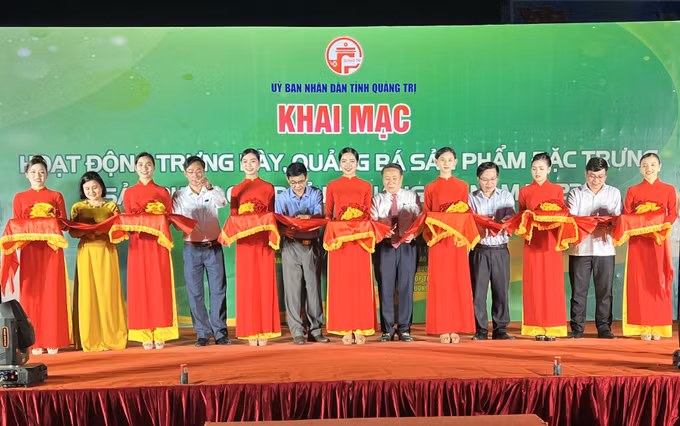 Trưng bày, quảng bá sản phẩm đặc trưng, sản phẩm OCOP tỉnh Quảng Trị ảnh 1