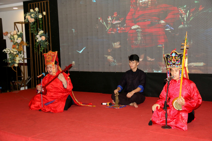Giới thiệu nét đặc trưng văn hóa của tỉnh Lạng Sơn tại hội nghị. Ảnh: Nguyễn Thanh - TTXVN Lạng Sơn quảng bá văn hóa, du lịch đặc trưng tại Bình Thuận ảnh 3