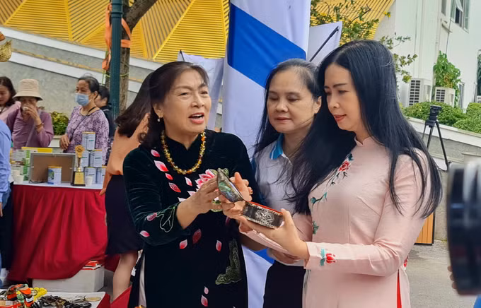 Hội chợ phụ nữ khởi nghiệp nâng cao ý thức của người tiêu dùng về phong trào người Việt dùng hàng Việt ảnh 2