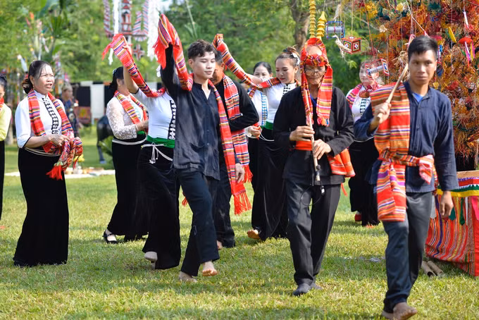 Tái hiện Lễ Hết chá của đồng bào Thái trắng ảnh 3