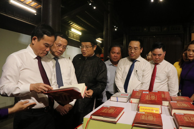 Phó Thủ tướng Chính phủ Trần Lưu Quang dự khai mạc Ngày Sách và Văn hóa đọc Việt Nam lần thứ hai ảnh 4 Phó Thủ tướng Chính phủ Trần Lưu Quang dự khai mạc Ngày Sách và Văn hóa đọc Việt Nam lần thứ hai ảnh 4