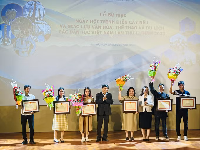 Bế mạc Ngày hội trình diễn cây Nêu và giao lưu văn hóa, thể thao và du lịch các dân tộc Việt Nam lần thứ II, năm 2023 ảnh 4